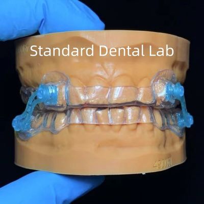 Komfortowe urządzenie przeciw chrapaniu, z twardą zewnętrzną i miękką wewnątrz